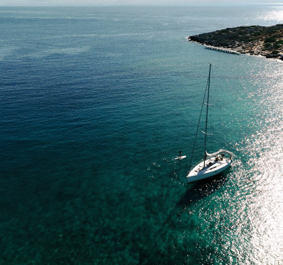 Semi Private Full Day Sailing Cruise to Dia Island